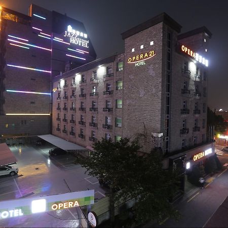 Opera 21 Hotel Jeonju Buitenkant foto