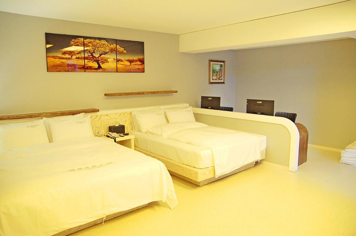 Opera 21 Hotel Jeonju Buitenkant foto