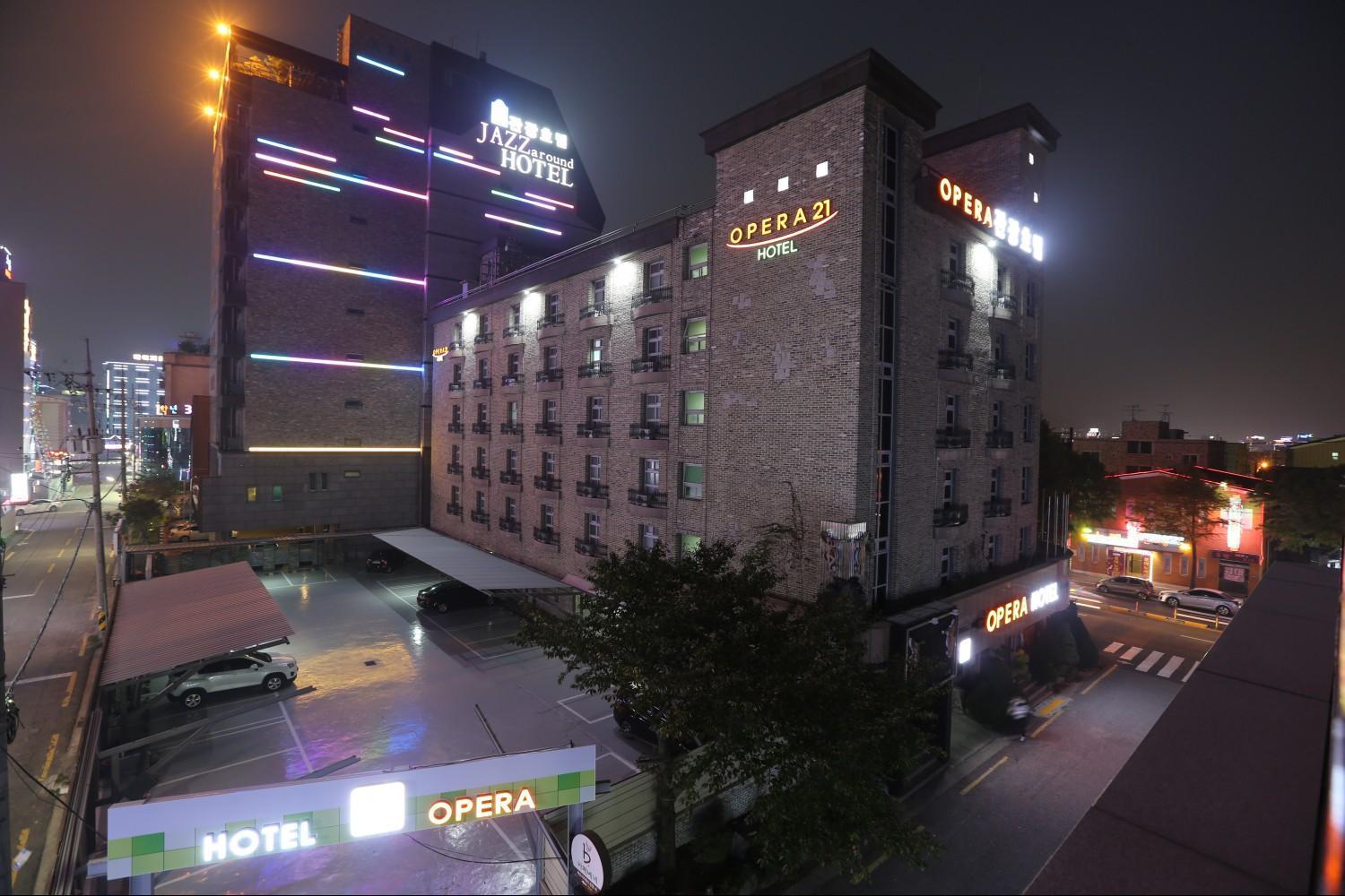 Opera 21 Hotel Jeonju Buitenkant foto