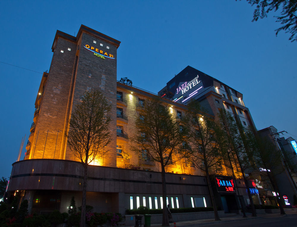 Opera 21 Hotel Jeonju Buitenkant foto